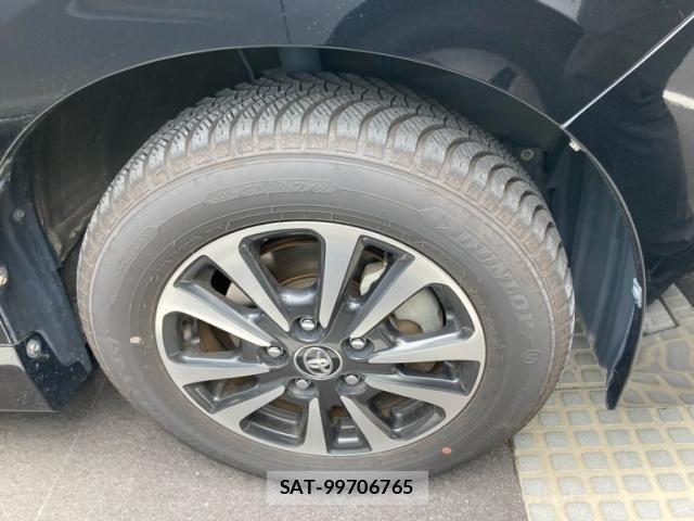 Toyota ESQUIRE 2018-09 8658977-6