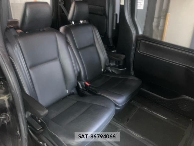 Toyota ESQUIRE 2016-03 8658980-12