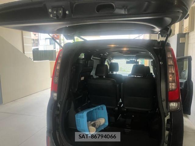 Toyota ESQUIRE 2016-03 8658980-13