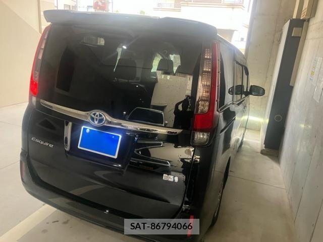 Toyota ESQUIRE 2016-03 8658980-3