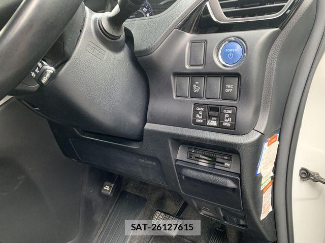 Toyota ESQUIRE 2015-01 8741965-17