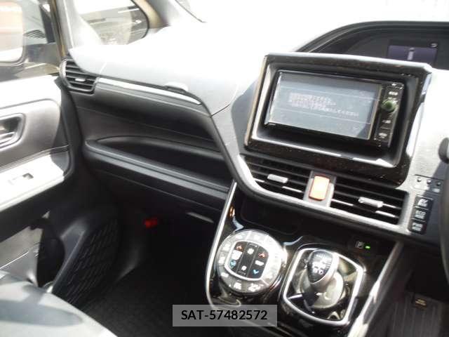 Toyota ESQUIRE 2015-01 8741964-20