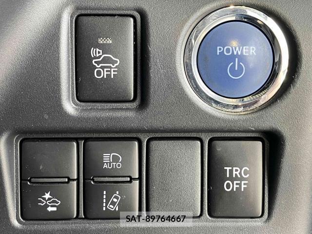 Toyota ESQUIRE 2016-10 8741960-11