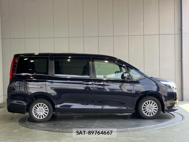 Toyota ESQUIRE 2016-10 8741960-24