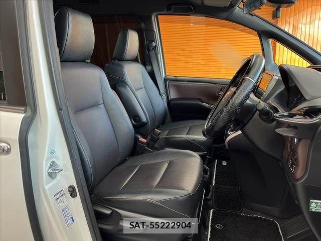 Toyota ESQUIRE 2017-09 8741962-15