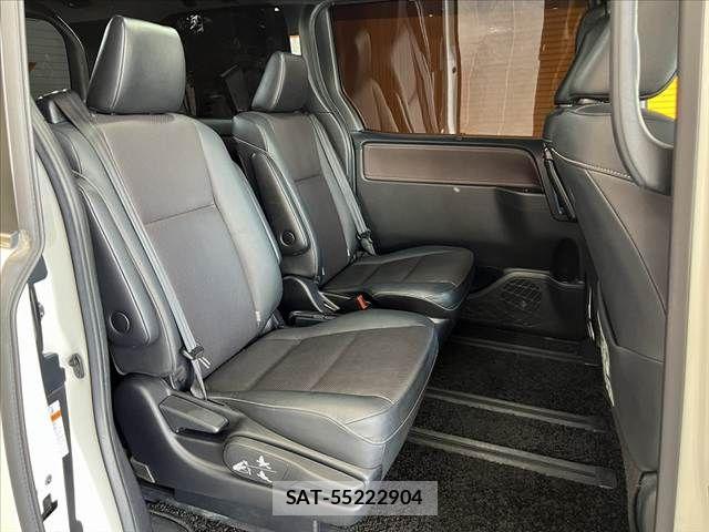 Toyota ESQUIRE 2017-09 8741962-17