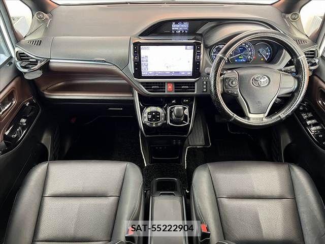 Toyota ESQUIRE 2017-09 8741962-1