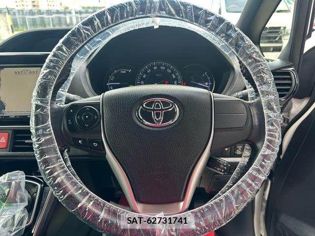 Toyota ESQUIRE 2018-01 8741959-17