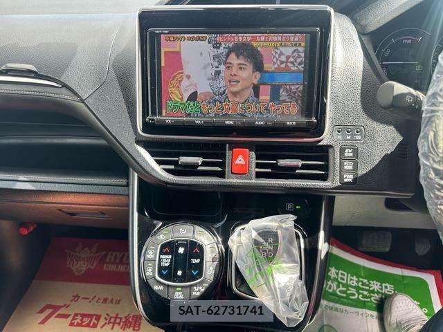 Toyota ESQUIRE 2018-01 8741959-20