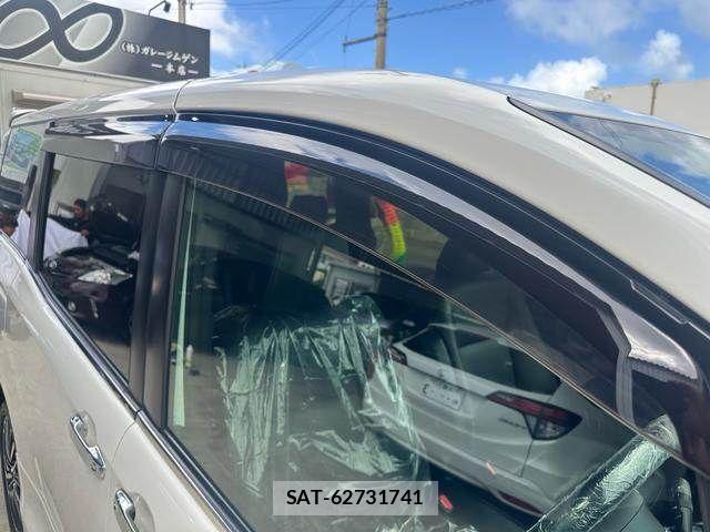 Toyota ESQUIRE 2018-01 8741959-6