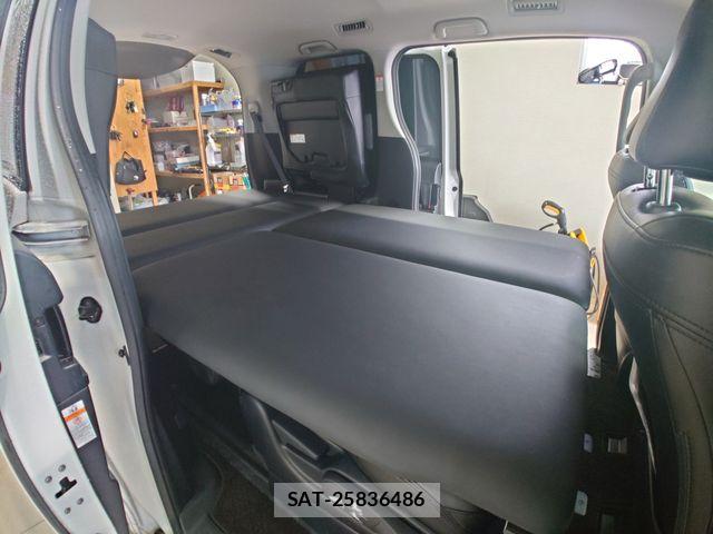 Toyota ESQUIRE 2016-05 8741963-27