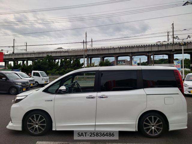 Toyota ESQUIRE 2016-05 8741963-5