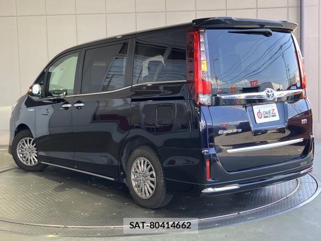 Toyota ESQUIRE 2016-05 8741961-2