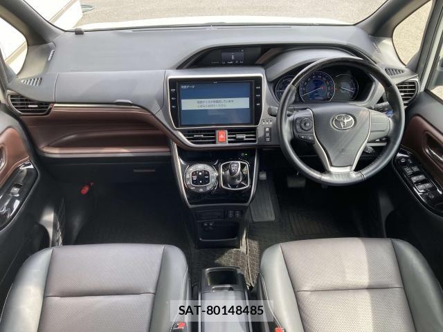 Toyota ESQUIRE 2018-10 8741958-1