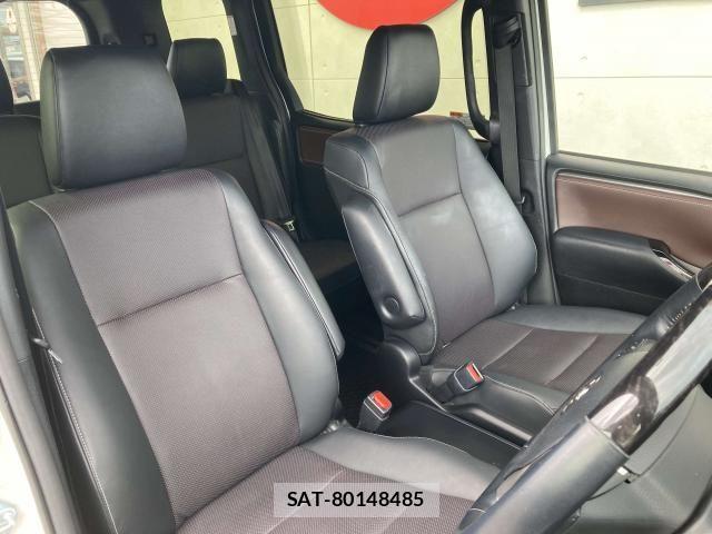 Toyota ESQUIRE 2018-10 8741958-20