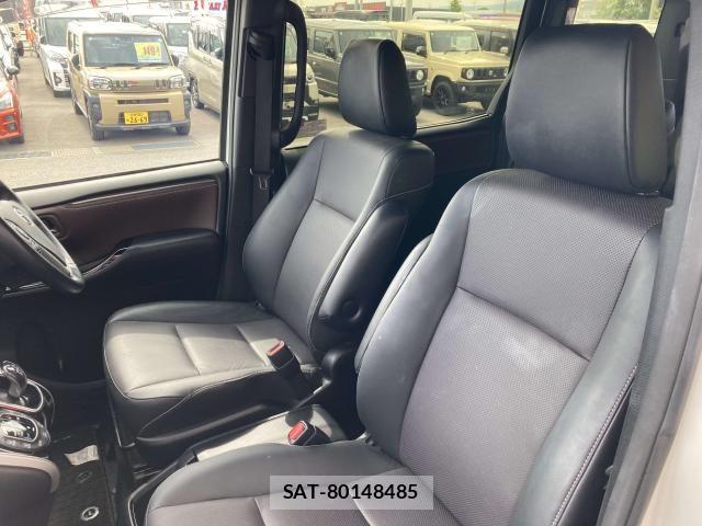 Toyota ESQUIRE 2018-10 8741958-24