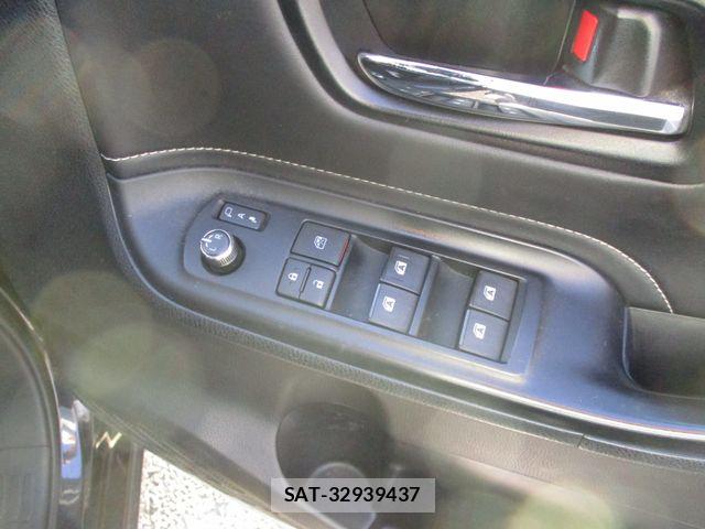 Toyota ESQUIRE 2017-01 8741966-9