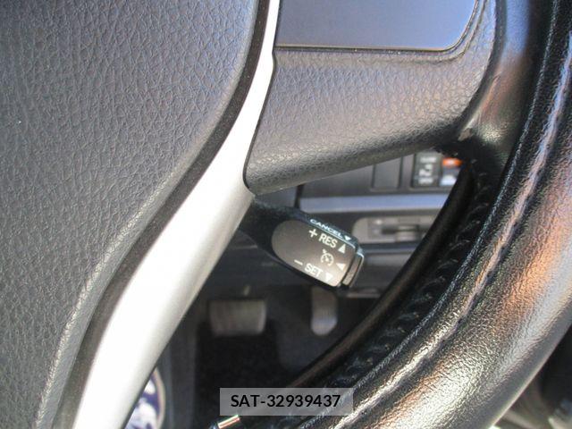 Toyota ESQUIRE 2017-01 8741966-11