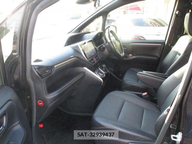 Toyota ESQUIRE 2017-01 8741966-18