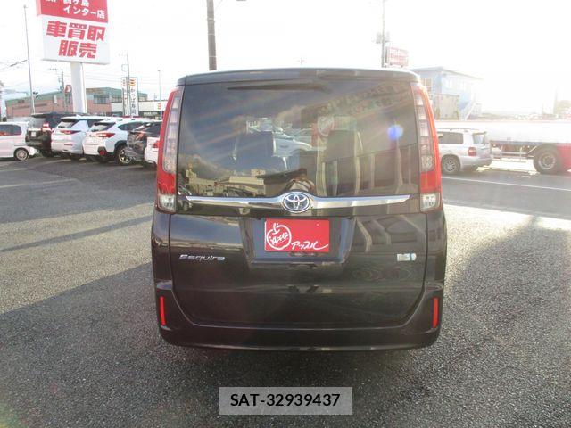 Toyota ESQUIRE 2017-01 8741966-5