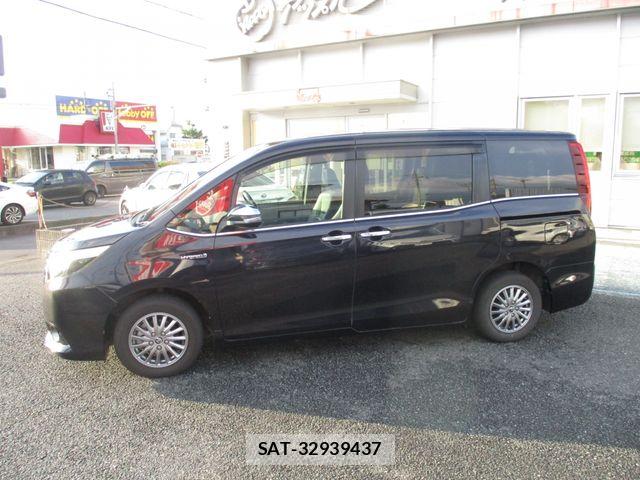 Toyota ESQUIRE 2017-01 8741966-6