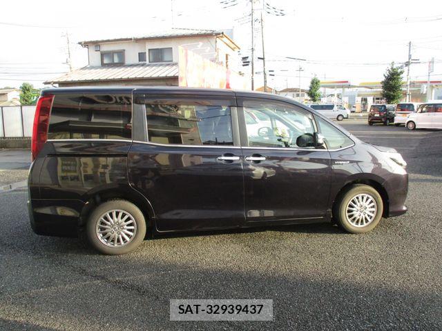 Toyota ESQUIRE 2017-01 8741966-7