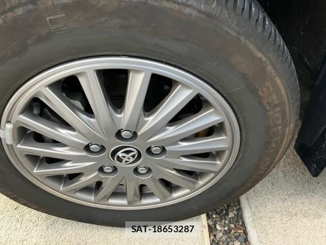 Toyota ESQUIRE 2016-04 8780123-5