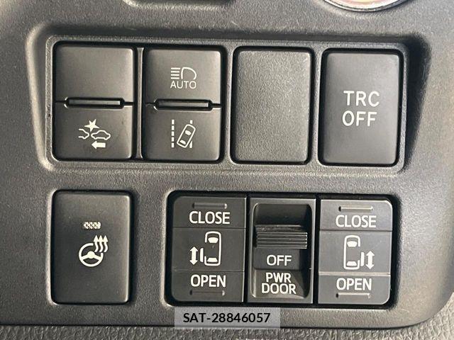 Toyota ESQUIRE 2019-08 8795889-6