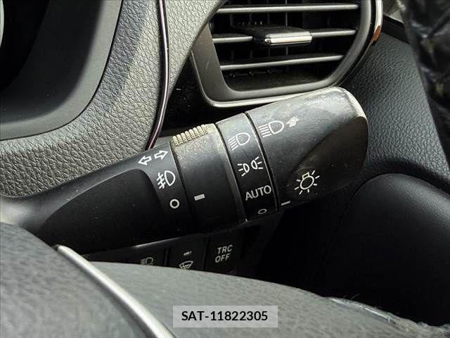 Toyota ESQUIRE 2016-04 8795887-24