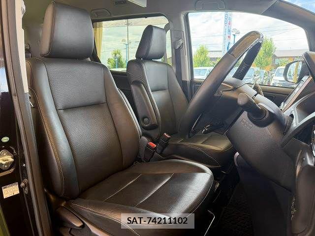 Toyota ESQUIRE 2015-09 8795890-9