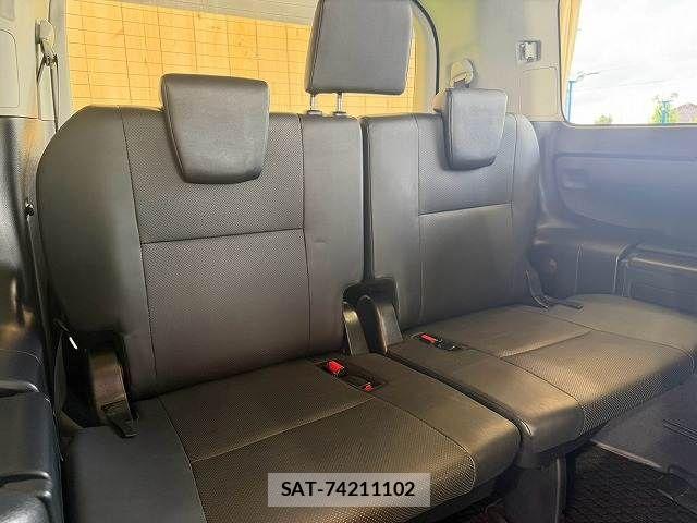 Toyota ESQUIRE 2015-09 8795890-11