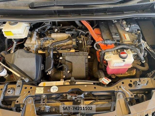 Toyota ESQUIRE 2015-09 8795890-13