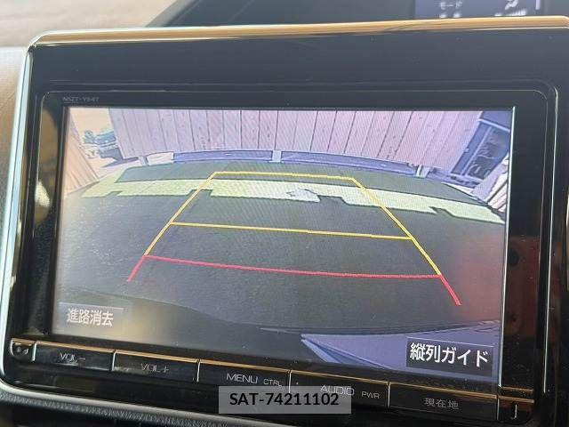 Toyota ESQUIRE 2015-09 8795890-3