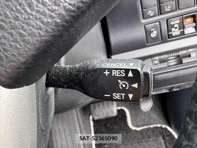 Toyota ESQUIRE 2020-01 8795882-4