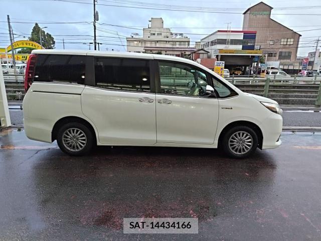 Toyota ESQUIRE 2016-01 8795886-9