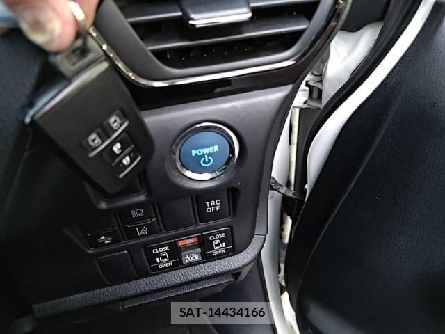 Toyota ESQUIRE 2016-01 8795886-12