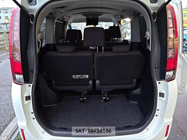 Toyota ESQUIRE 2016-01 8795886-27