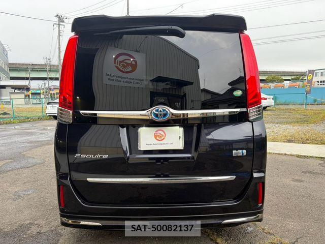 Toyota ESQUIRE 2016-12 8828927-5