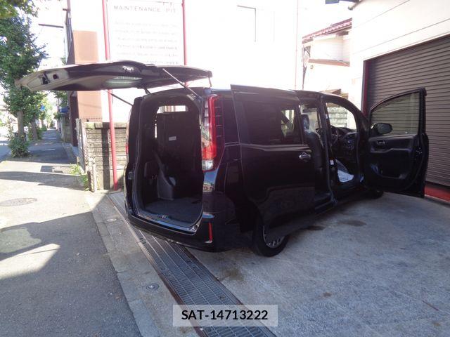 Toyota ESQUIRE 2017-04 8828925-11