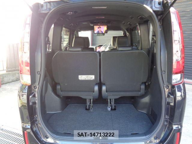 Toyota ESQUIRE 2017-04 8828925-13