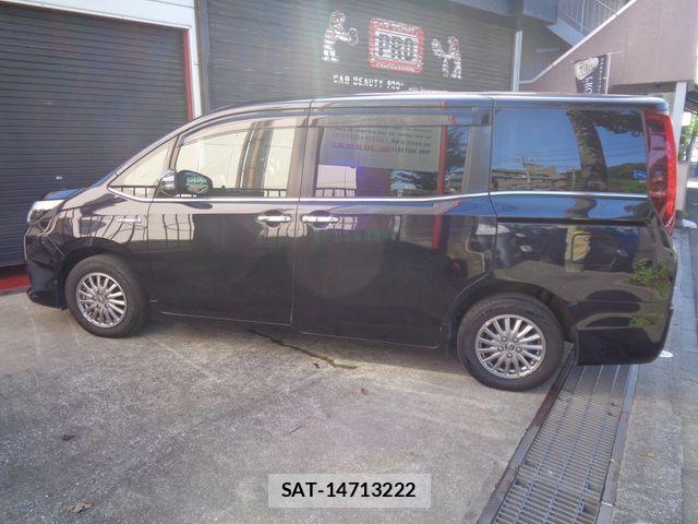 Toyota ESQUIRE 2017-04 8828925-18