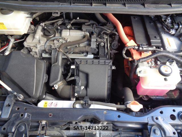 Toyota ESQUIRE 2017-04 8828925-4