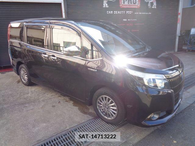 Toyota ESQUIRE 2017-04 8828925-6