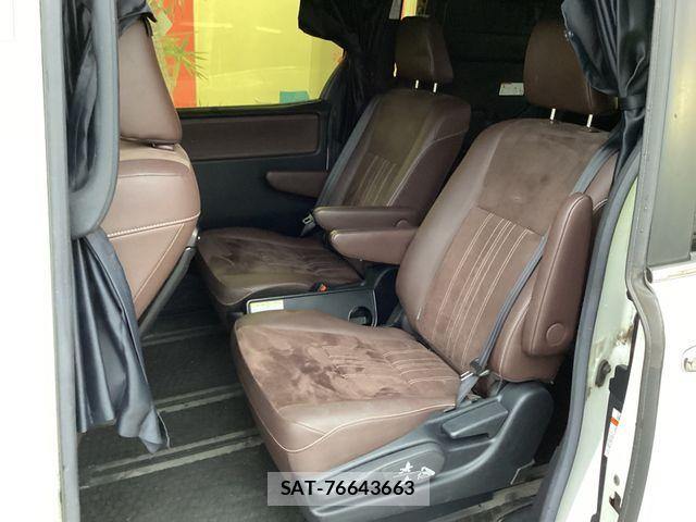 Toyota ESQUIRE 2017-08 8828924-10