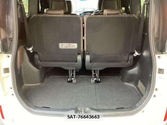 Toyota ESQUIRE 2017-08 8828924-12