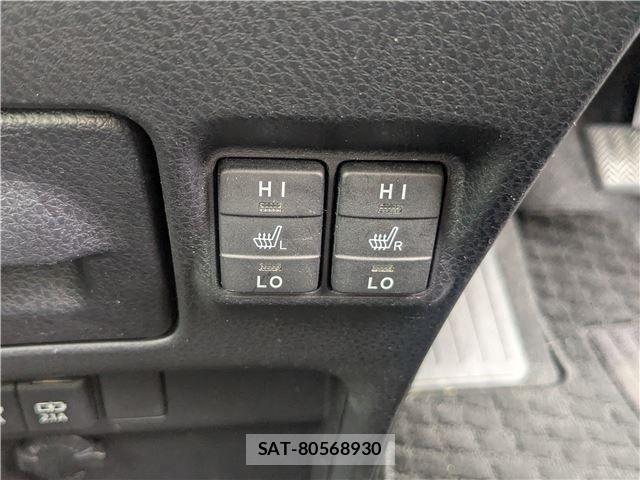 Toyota ESQUIRE 2017-09 8848896-22