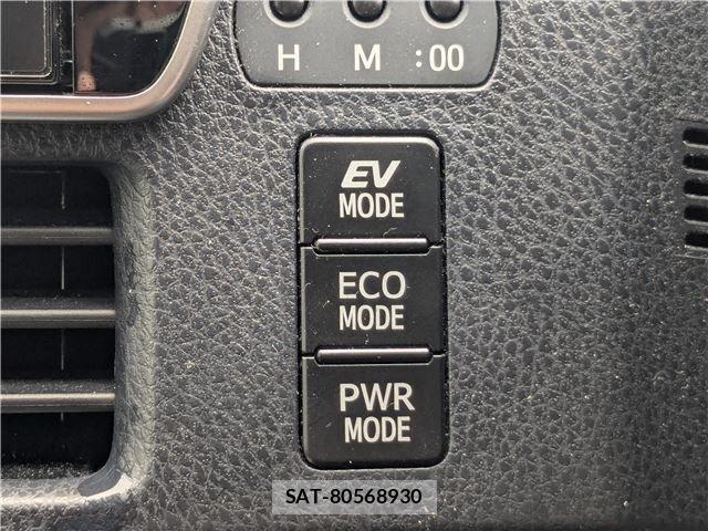 Toyota ESQUIRE 2017-09 8848896-23