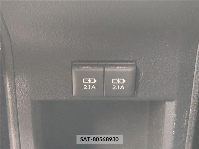 Toyota ESQUIRE 2017-09 8848896-24