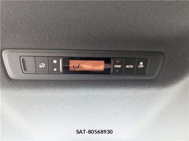 Toyota ESQUIRE 2017-09 8848896-26