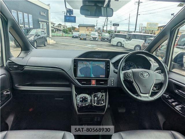 Toyota ESQUIRE 2017-09 8848896-2